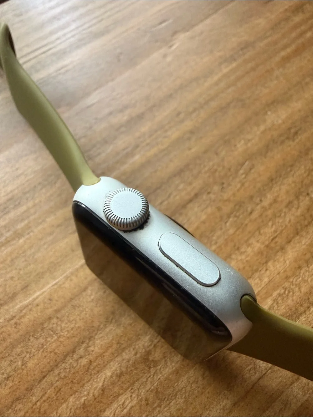 Apple smartwatch olive